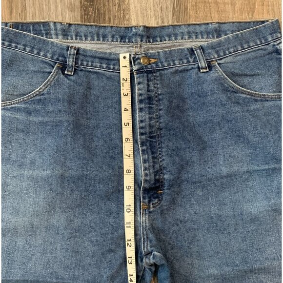 Wrangler Mens Authentic Jeans 42X30 Classic Fit Blue Denim Straight Leg 85900DW - Picture 7 of 11